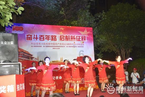 外星球体进黑洞